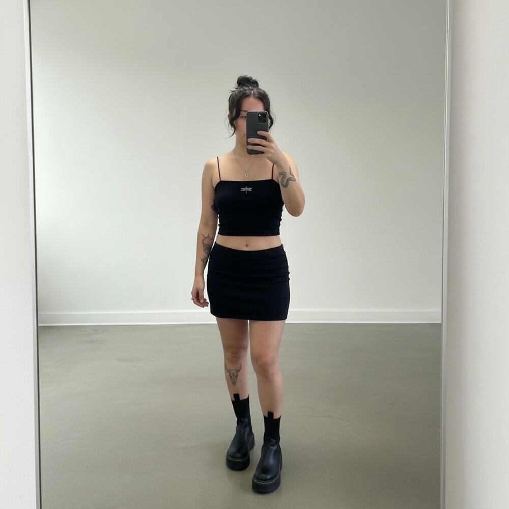 Y2K Black Cropped Dragonfly Embroidered Spaghetti Strap Tank Top